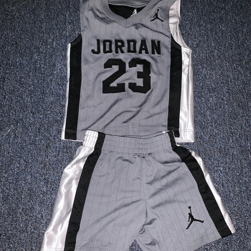 2t Jordan outfit